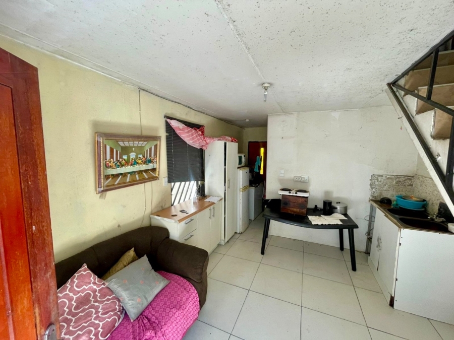 2 Bedroom Property for Sale in Delft Western Cape